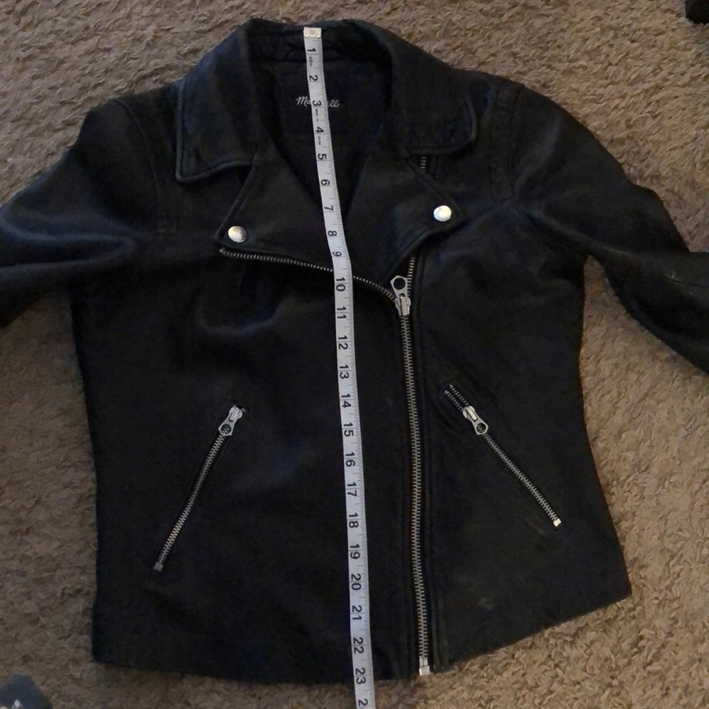 Very worn madewell leather jacket EXTRA PICTURES